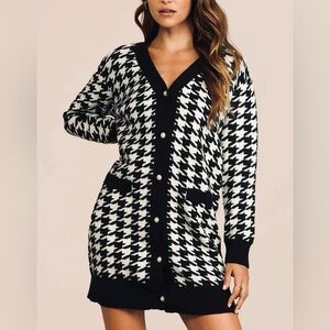 Lulu's Black and White Long Sleeve Dress